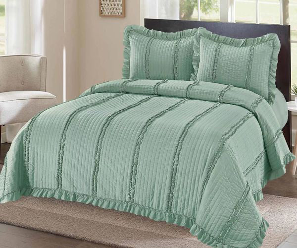 Луксозна кувертюра от 100% памук - ментов цвят с бродирани линии