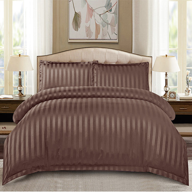 Едноцветно спално бельо с ластик - тъмнокафяв цвят с райе - AT026