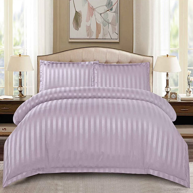 Едноцветно спално бельо с ластик - светлолилав цвят с райе