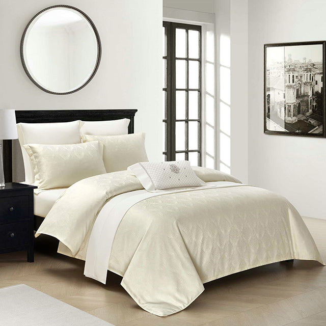 Луксозно спално бельо с ластик от жакард сатен - цвят бял крем