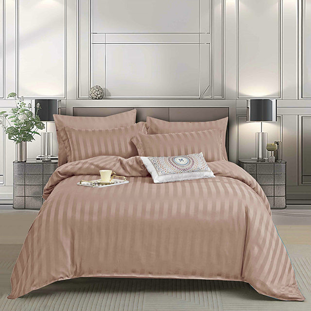 Едноцветно спално бельо с ластик 6 части - тъмнобежово с райе