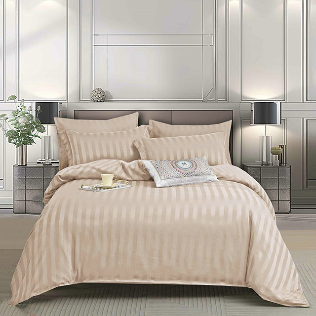 Едноцветно спално бельо с ластик 6 части - бежово с райе