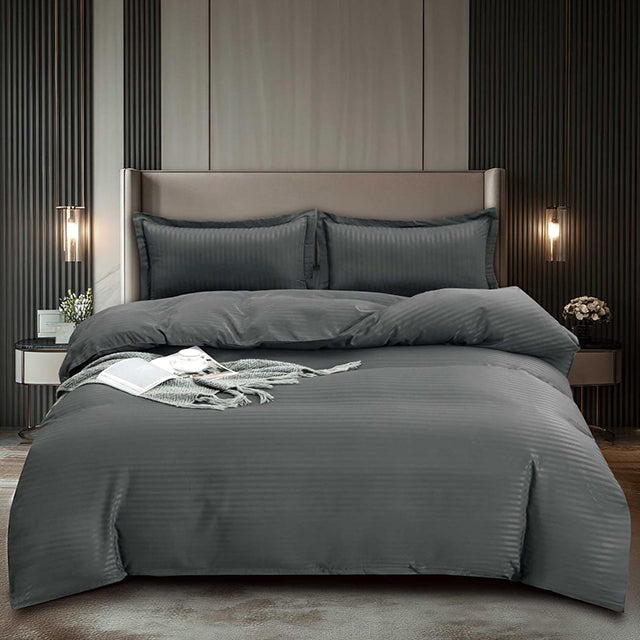 Едноцветно спално бельо с ластик - тъмносиво с райе