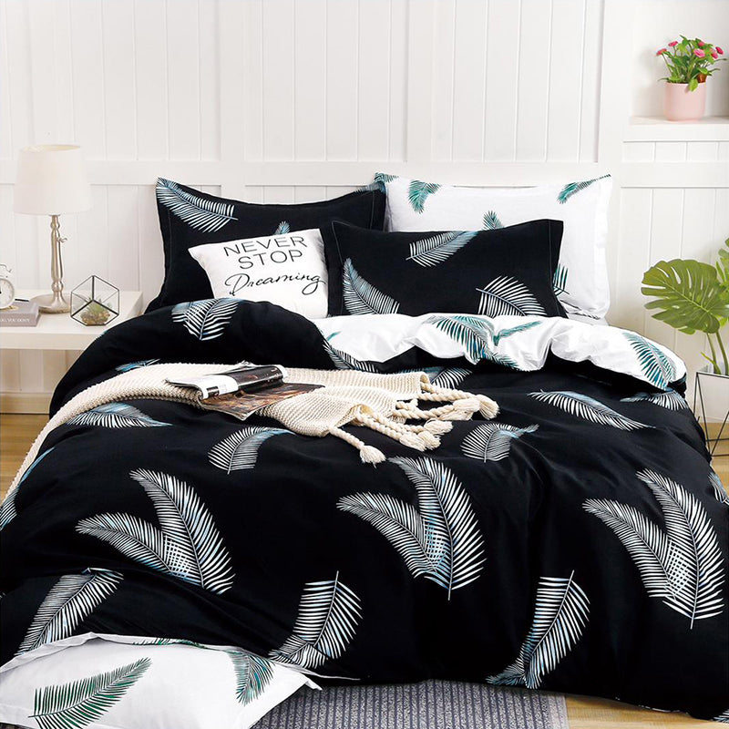 Спално бельо с ластик от 100% памук – черно и бяло с пера