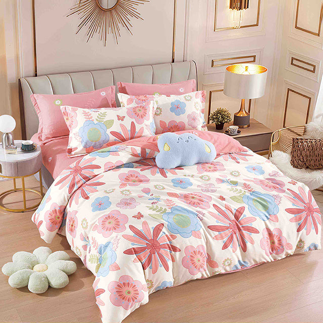 Спално бельо с ластик – цвят крем и розово с цветя