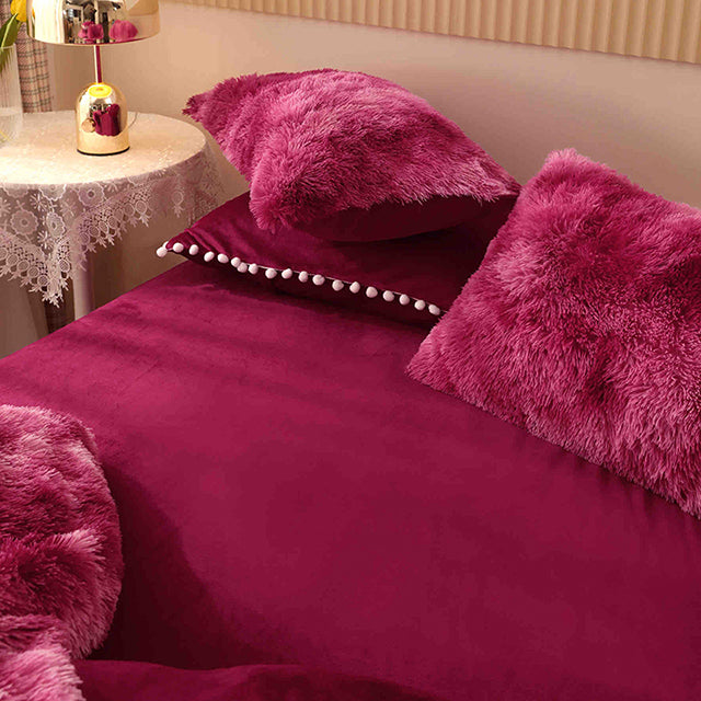 Едноцветен пухкав спален комплект Shaggy – петнисто виолетово и бордо