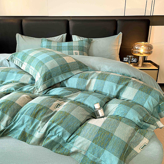 Спално бельо от бархет с ластик - светлозелено с квадратчета