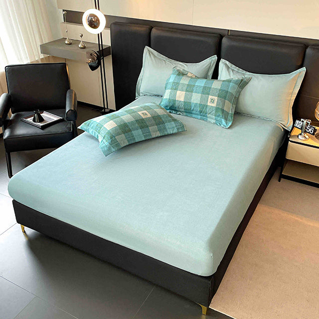 Спално бельо от бархет с ластик - светлозелено с квадратчета