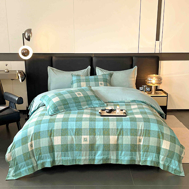 Спално бельо от бархет с ластик - светлозелено с квадратчета