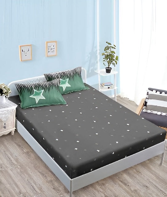 Спално бельо с ластик - сиво и зелено със звезди