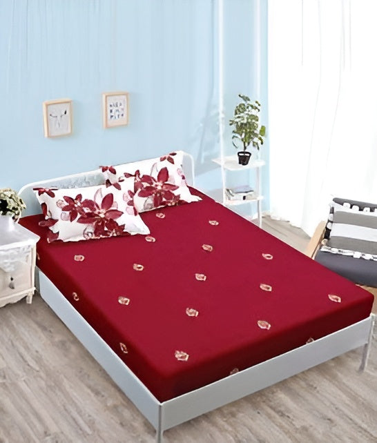 Спално бельо с ластик - бяло и червено с красиви цветя