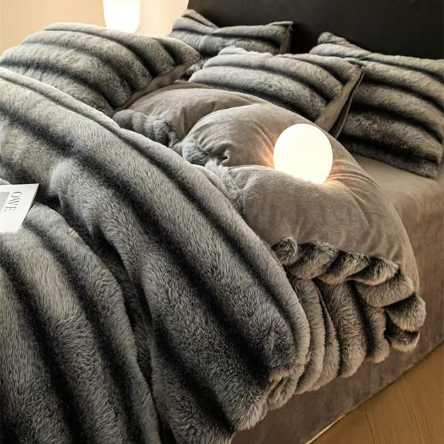 Луксозен комплект с изкуствен косъм от норка - светлосиво и черно - MX-02