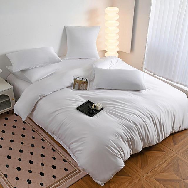 Луксозно спално бельо от памучен сатен - бял цвят