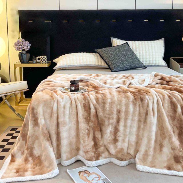 Плюшено одеяло с къс изкуствен заешки косъм – петнисто кафяво – FJ-01