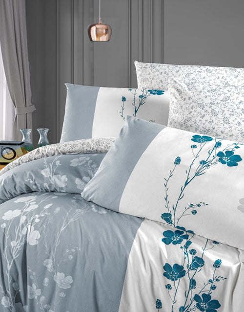 Спално бельо от ранфорс памук – бяло и синьо с цветя