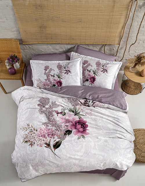 3D Спално бельо с памучен сатен – бяло и тъмнолилаво с цветя