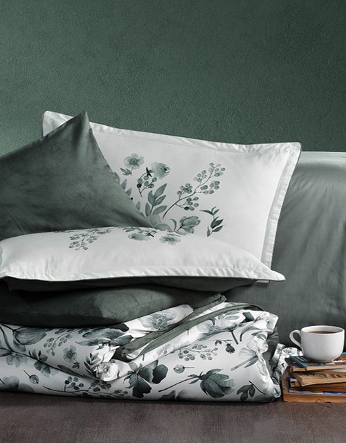 3D Спално бельо с памучен сатен – бяло със зелени цветя