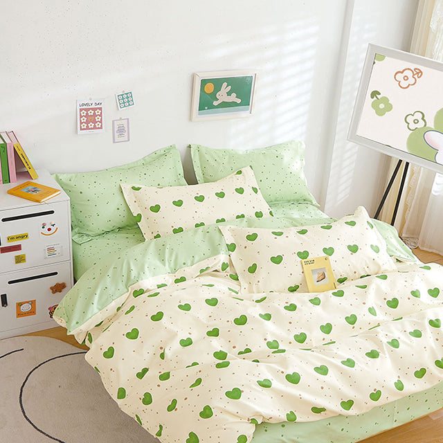 Спално бельо от 100% памук с ластик - екрю и зелено със сърца