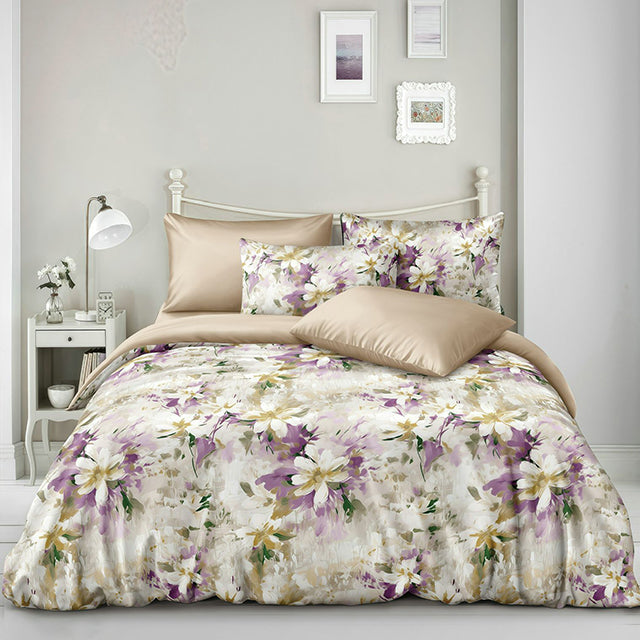 Спално бельо от фин сатен с ластик - бяло и цвят крем с цветя