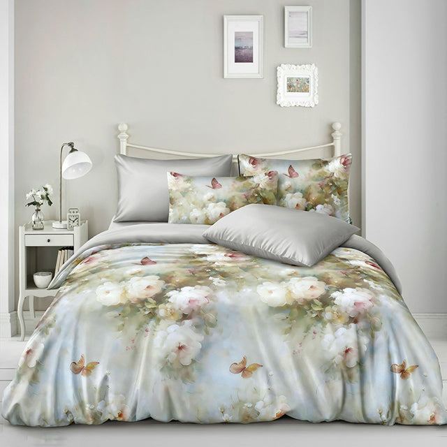 Спално бельо от фин сатен с ластик - сиво с цветчета и пеперуди