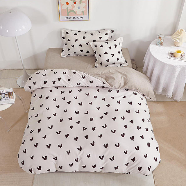 Единично спално бельо с ластик – бяло и сиво с черни сърца