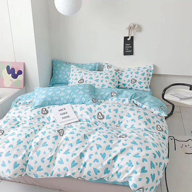 Спално бельо от 100% памук – бели и сини сърца