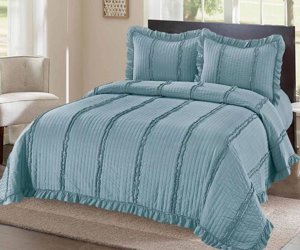 Луксозна кувертюра от 100% памук - светлосиньо с бродирани линии