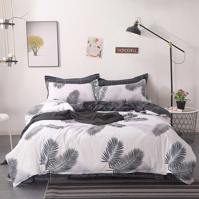 Спално бельо от поликотън – бяло със сиви пера