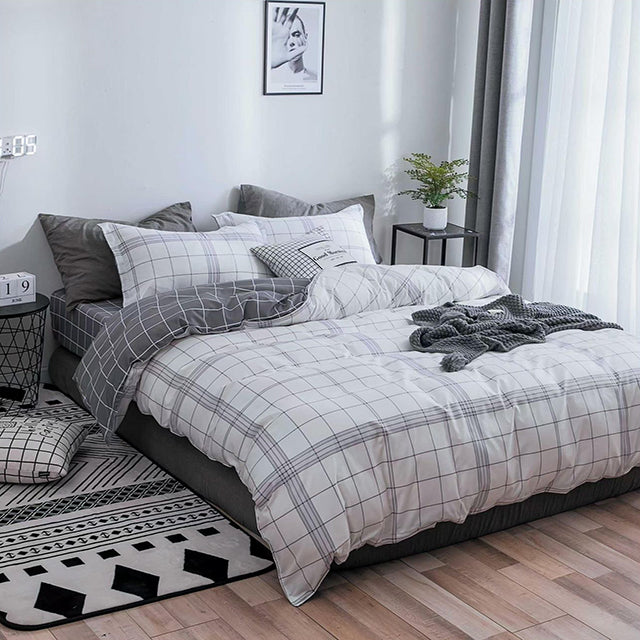 Спално бельо от поликотън – бяло и сиво каре