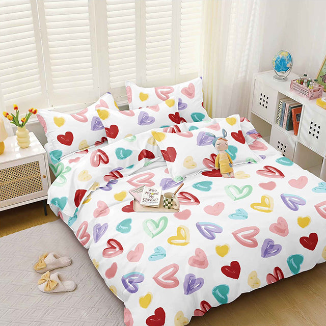 Спално бельо от Поликотън – бяло с цветни сърчица