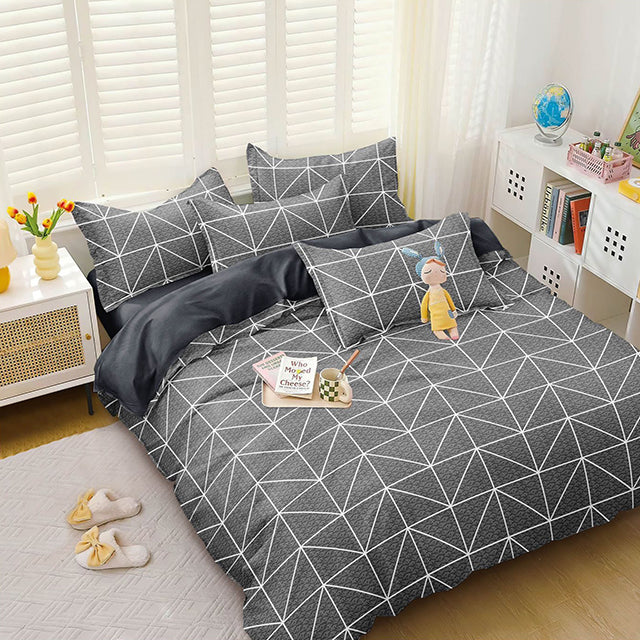 Спално бельо от поликотън – сиво с бели линии