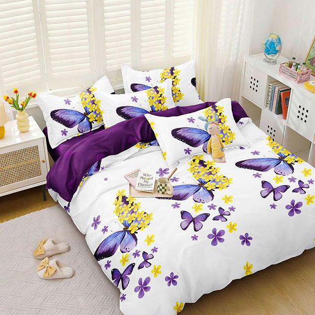 Спално бельо от поликотън – бяло и лилаво с красиви пеперуди