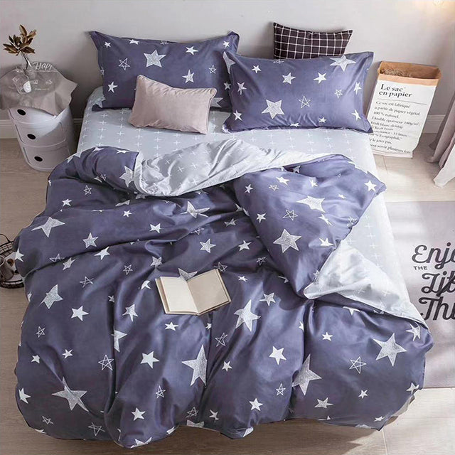 Спално бельо от поликотън – тъмносиньо и сиво със звезди