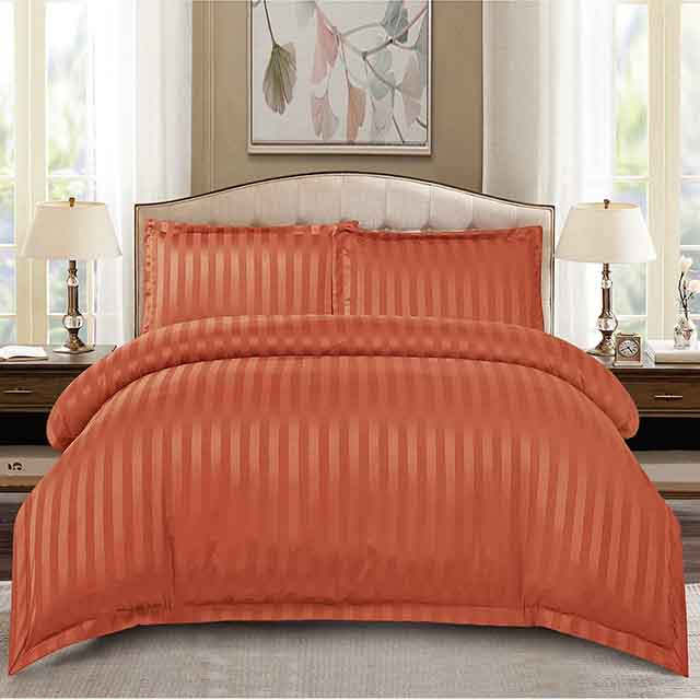 Едноцветно спално бельо с ластик - цвят керемида с райе