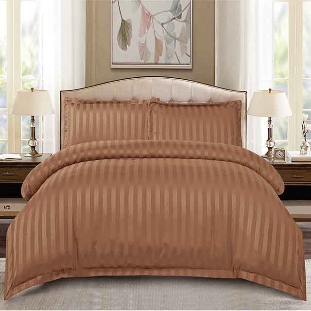 Едноцветно спално бельо с ластик - кафяв цвят с райе 