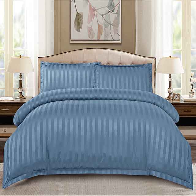 Едноцветно спално бельо с ластик - тъмносин цвят с райе 