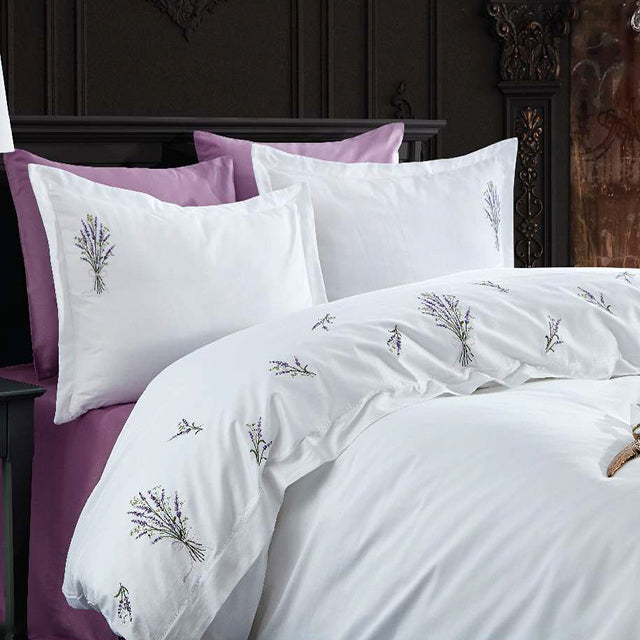 Луксозно спално бельо от бамбук с бродерия - Lavender