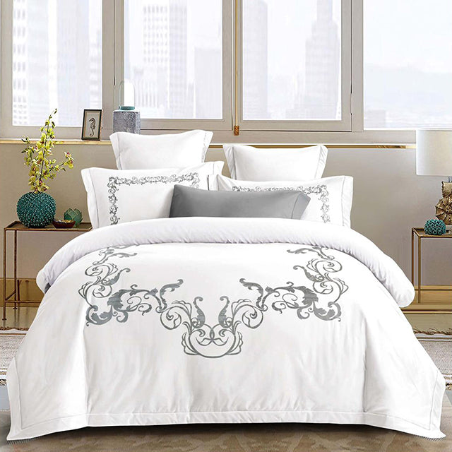 Луксозно спално бельо с ластик – бяло със сиви орнаменти