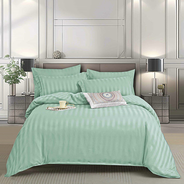 Едноцветно спално бельо с ластик 6 части - цвят мента с райе