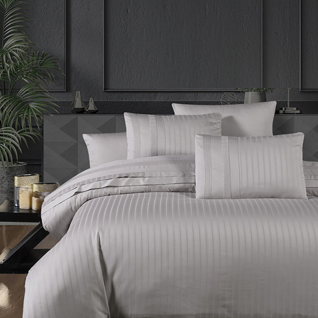 Спално бельо от VIP памучен сатен - светлосиво с кантове