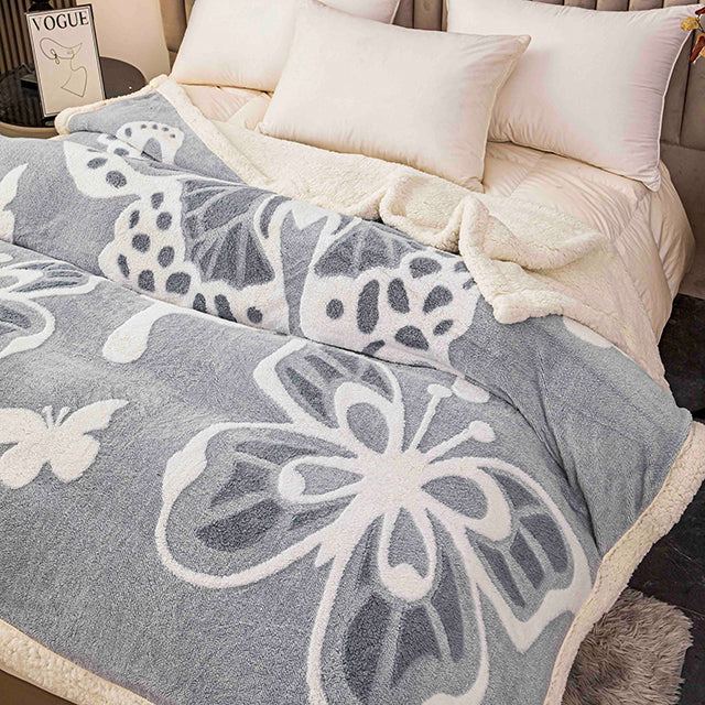 Плюшено 3D одеяло - Сив цвят с пеперуди - F3D-05