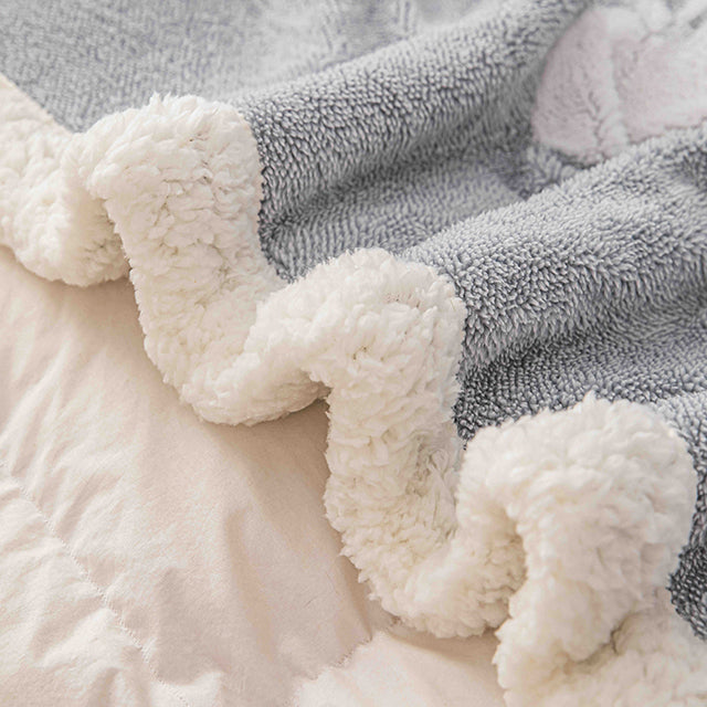 Плюшено 3D одеяло - Сив цвят с пеперуди - F3D-05