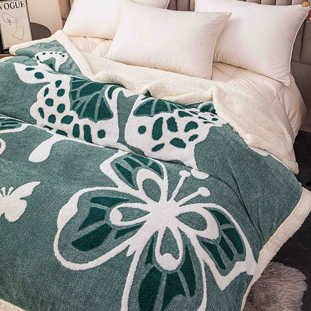 Плюшено 3D одеяло - Зелен цвят с пеперуди - F3D-08