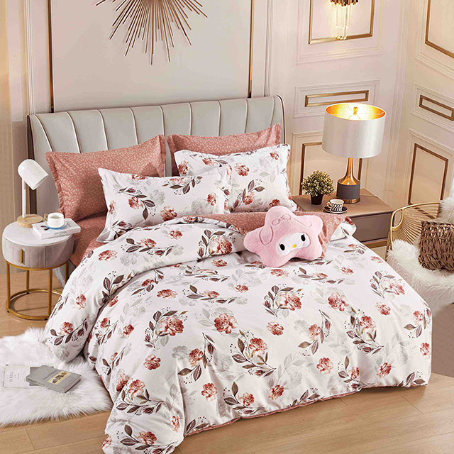 Спално бельо с ластик - кремав цвят с кафяви цветя