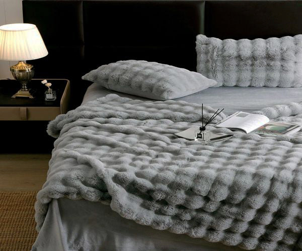 Спално бельо с изкуствен заешки косъм – сиво