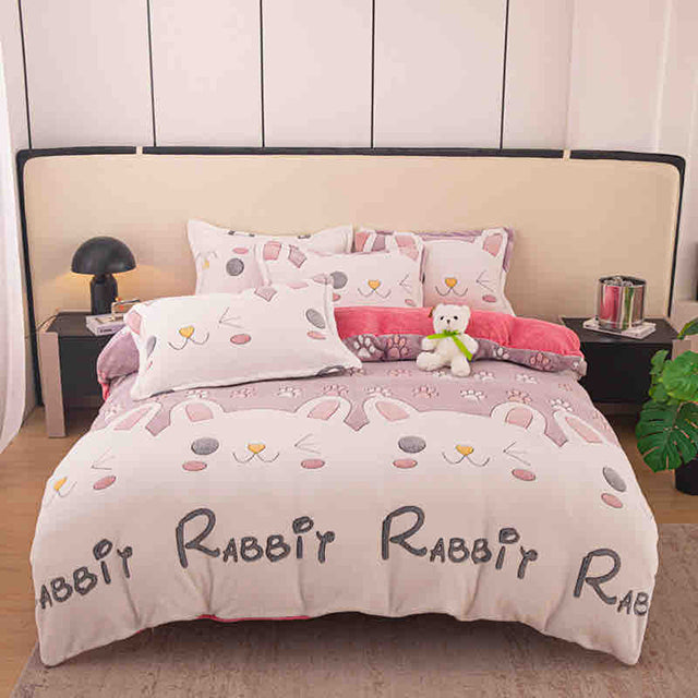 Спално бельо Cocolino - бяло и розово със зайчета и лапички