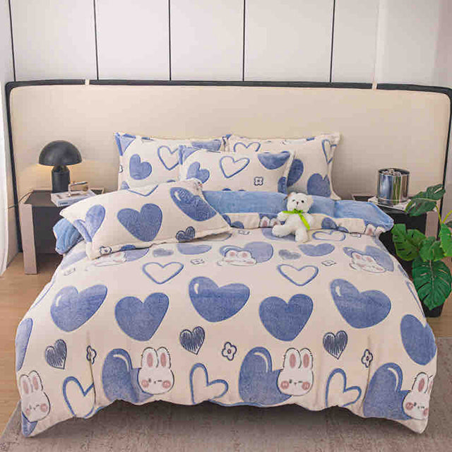 Спално бельо с ластик Cocolino – цвят крем и синьо със сърца и зайчета