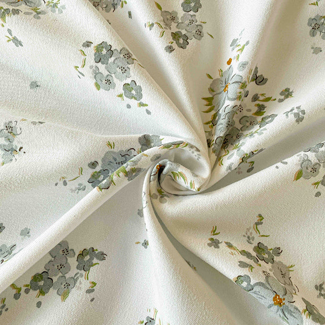 Спално бельо от бархет с ластик - цвят крем и мента с цветя