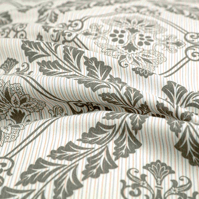 Спално бельо от бархет с ластик - бяло и сиво със символи