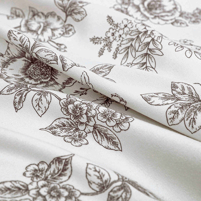 Спално бельо от бархет с ластик - бяло и синьо с розички 